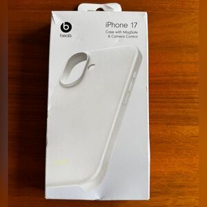 Beats Silicone Case for iPhone 17 - Stone